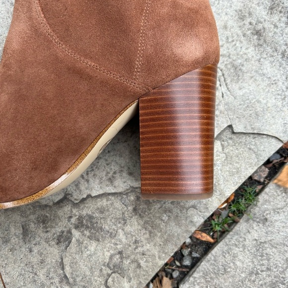 MICHAEL MICHAEL KORS Leigh Suede Boot, size 10 - Picture 10 of 12